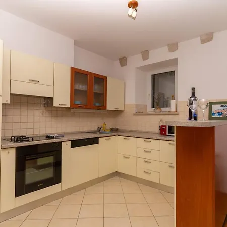 Luic Villa *