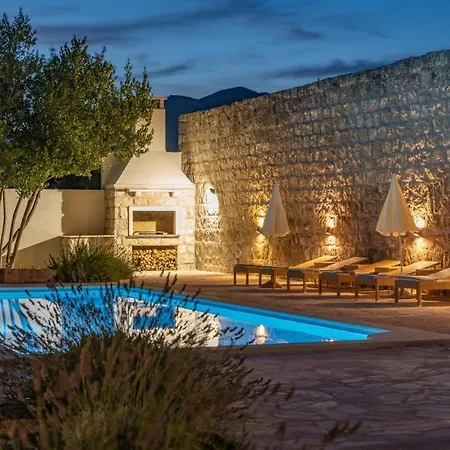 Luic Villa